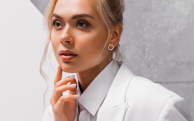 Restructurer un menton fuyant grâce à l’acide hyaluronique